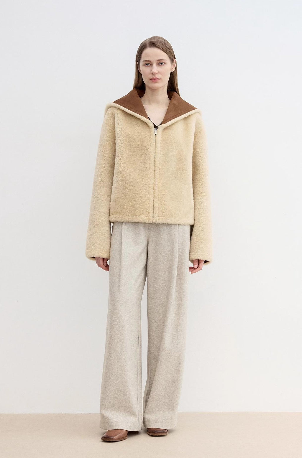 “Floating Dune" Wool Contrasting Artificial Compositesuede Navy Collar Shearling  Jacket-4