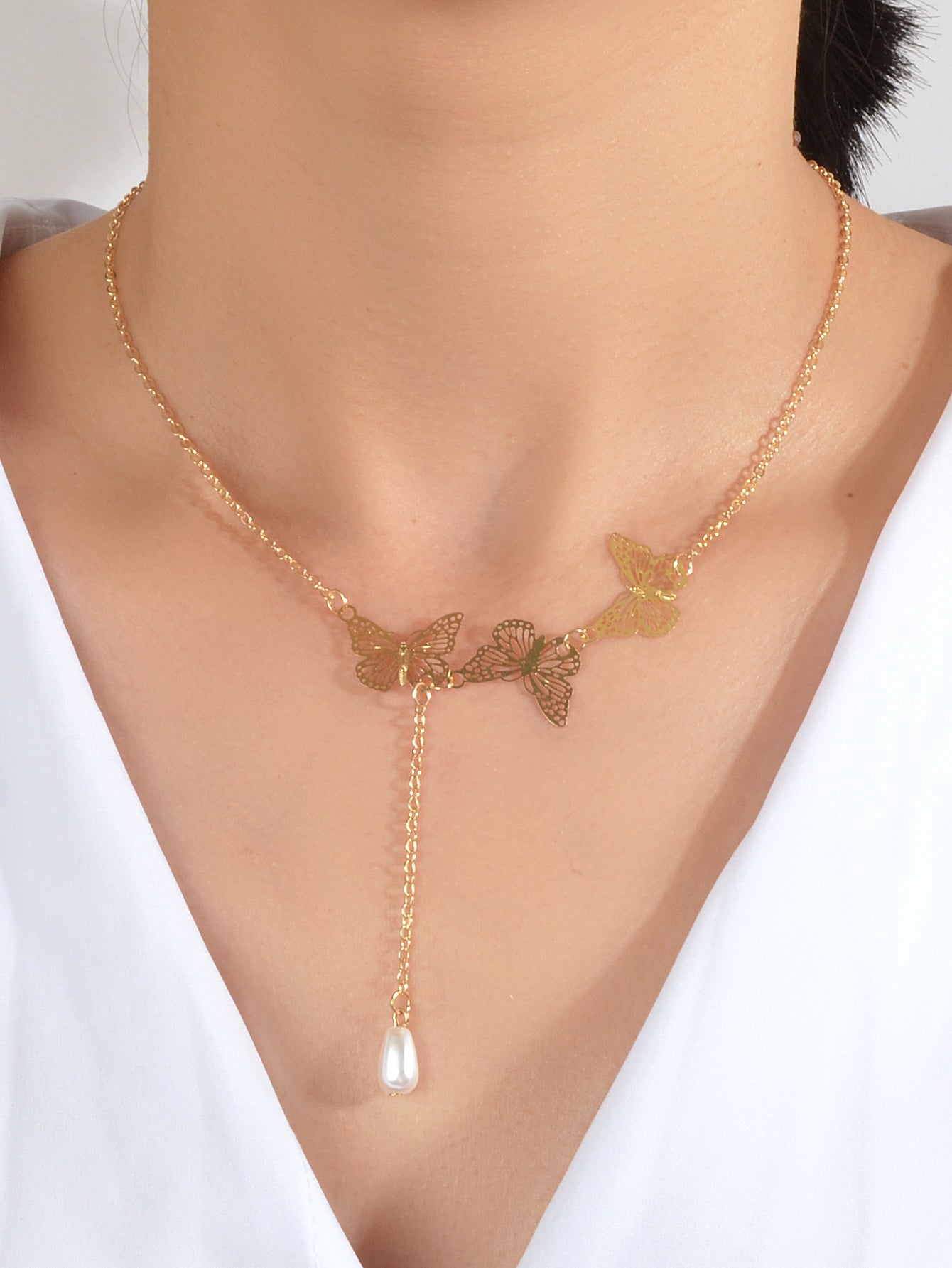 Designer Gold Butterfly Pearl Charm Personality Long Chain Dangle Y Necklace