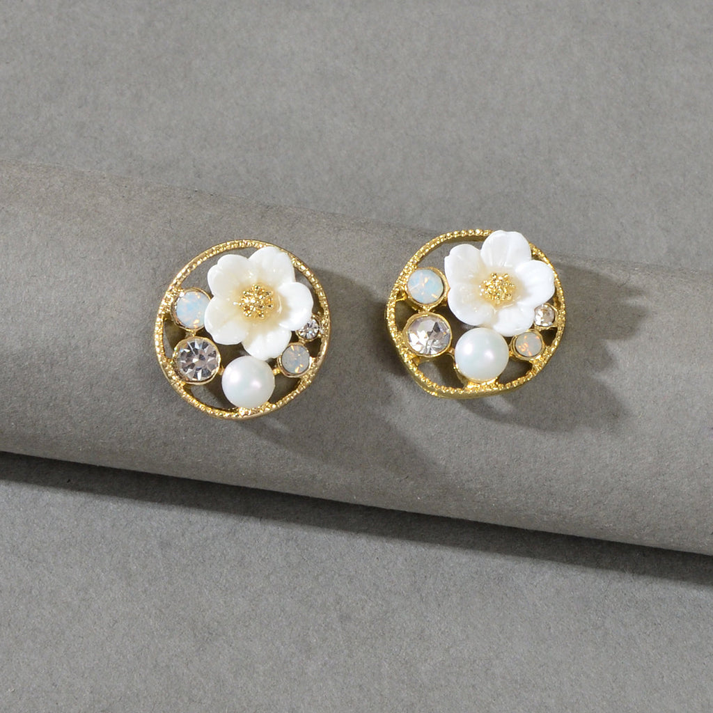 Elegant White Flower Rhinestone Decoration Hollow Round Pierced Stud Earrings