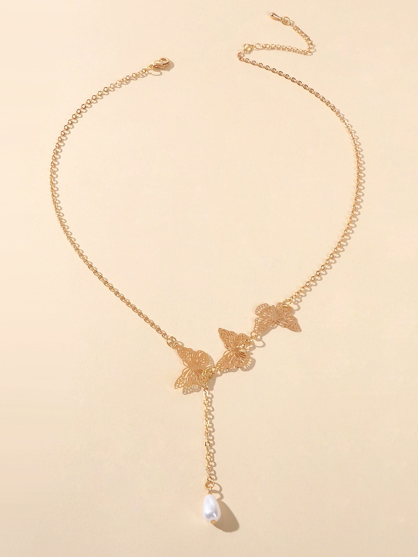 Designer Gold Butterfly Pearl Charm Personality Long Chain Dangle Y Necklace