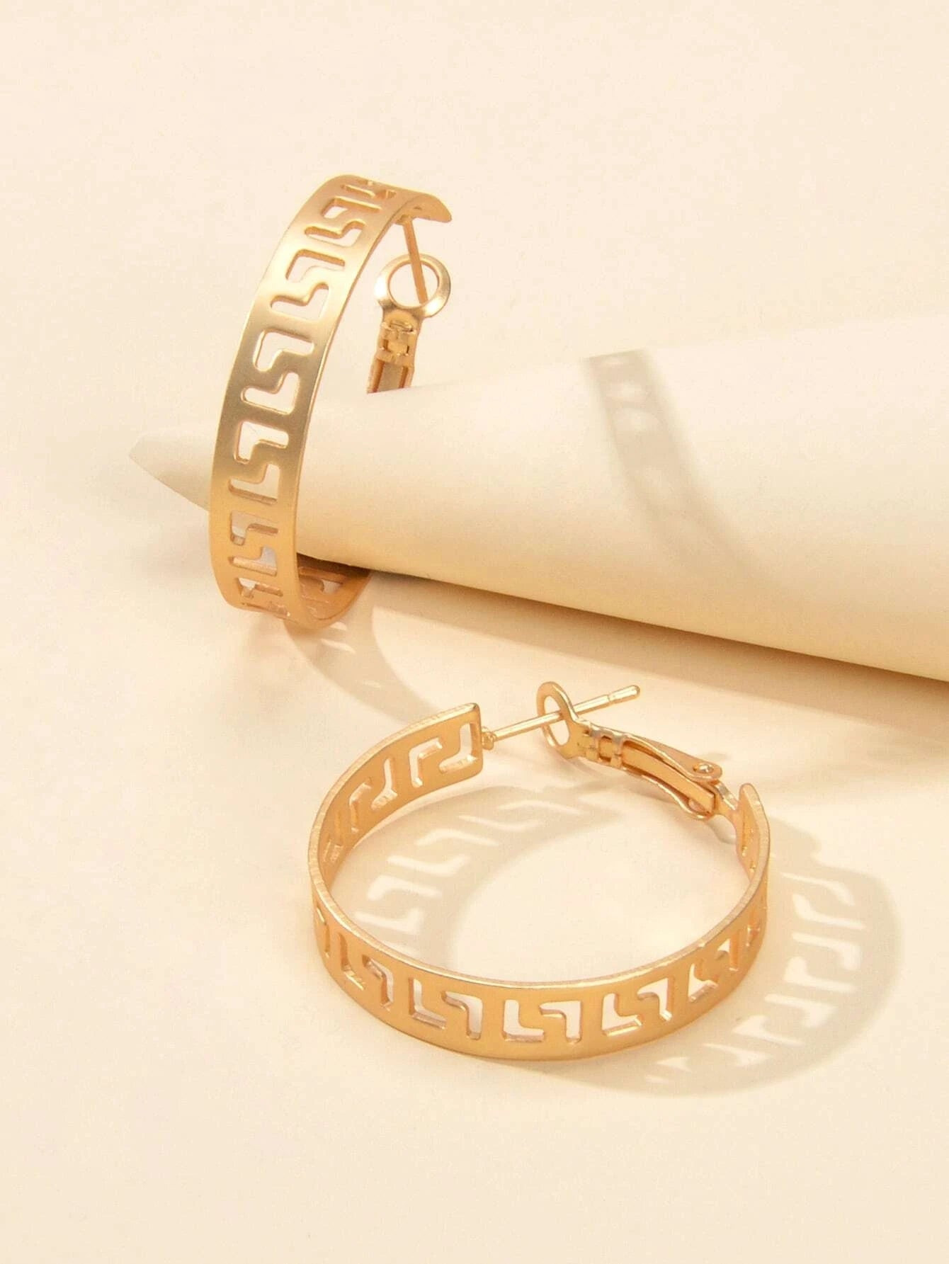 Women Gold Metal Hollow out Geometric Big Hoop Statement Earrings Accessories-1