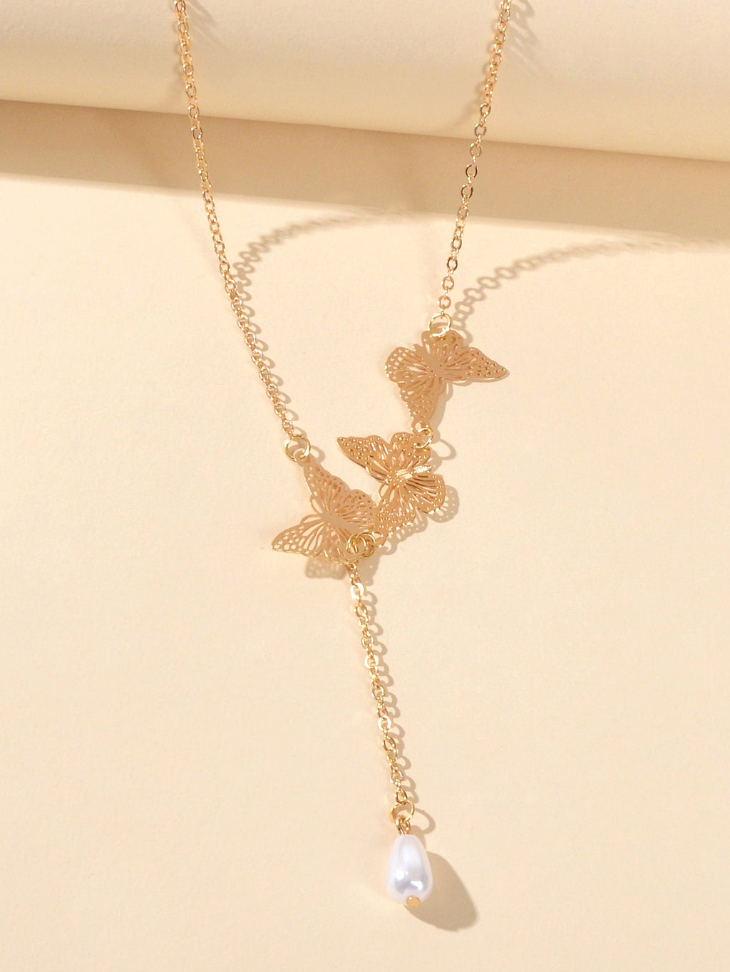 Designer Gold Butterfly Pearl Charm Personality Long Chain Dangle Y Necklace
