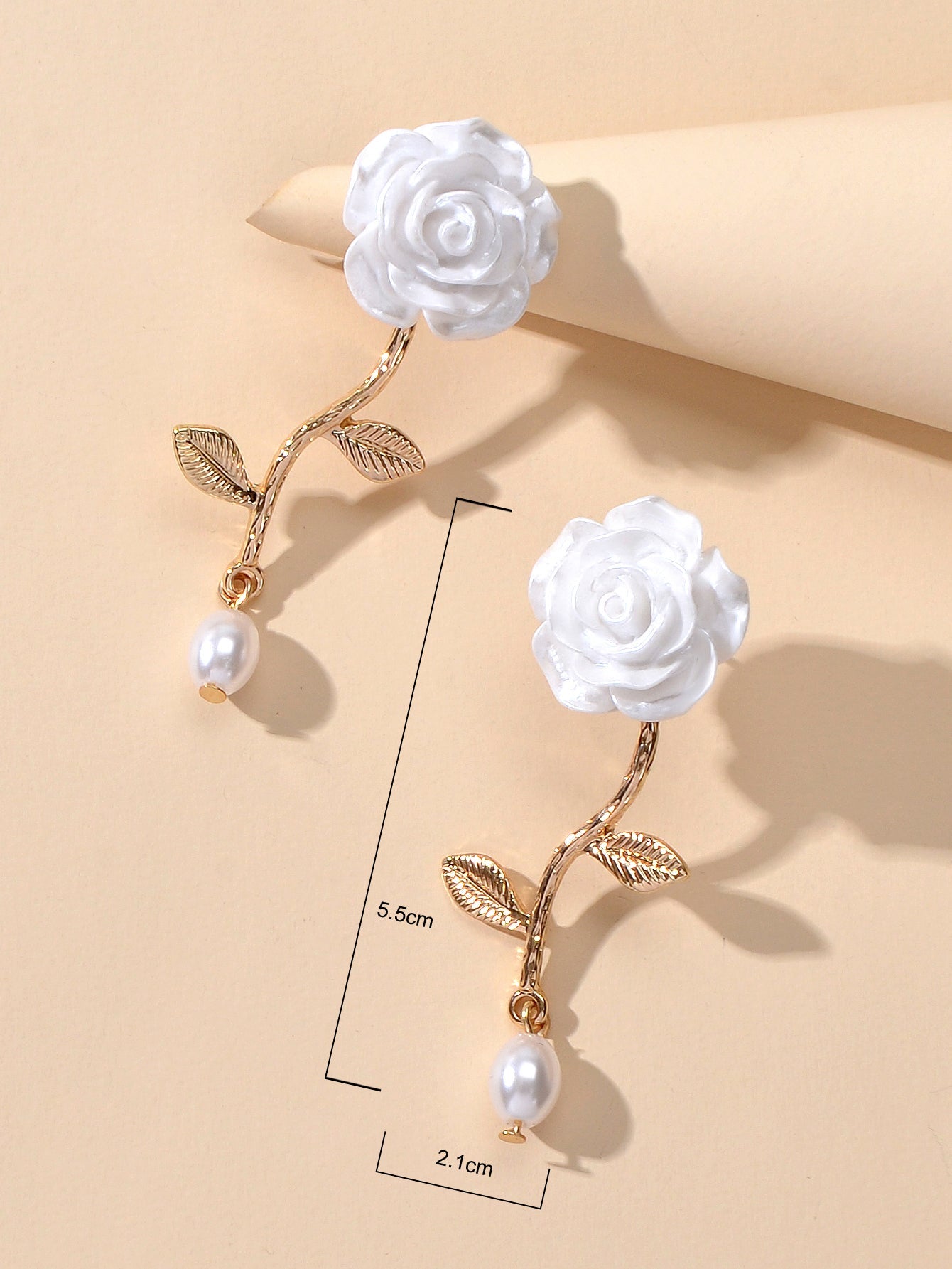 Elegant Resin Flower Leaf Pearl Charm Dangling Classic Stunning Bridal Earrings
